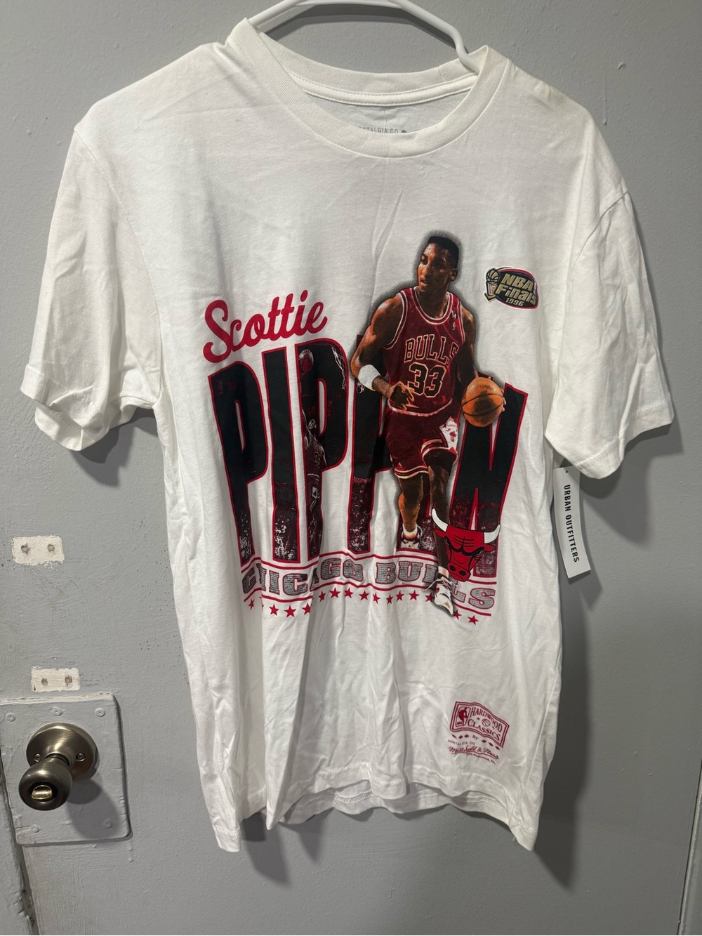 Urban outfitters Mitchell ness Scottie Pippen tee